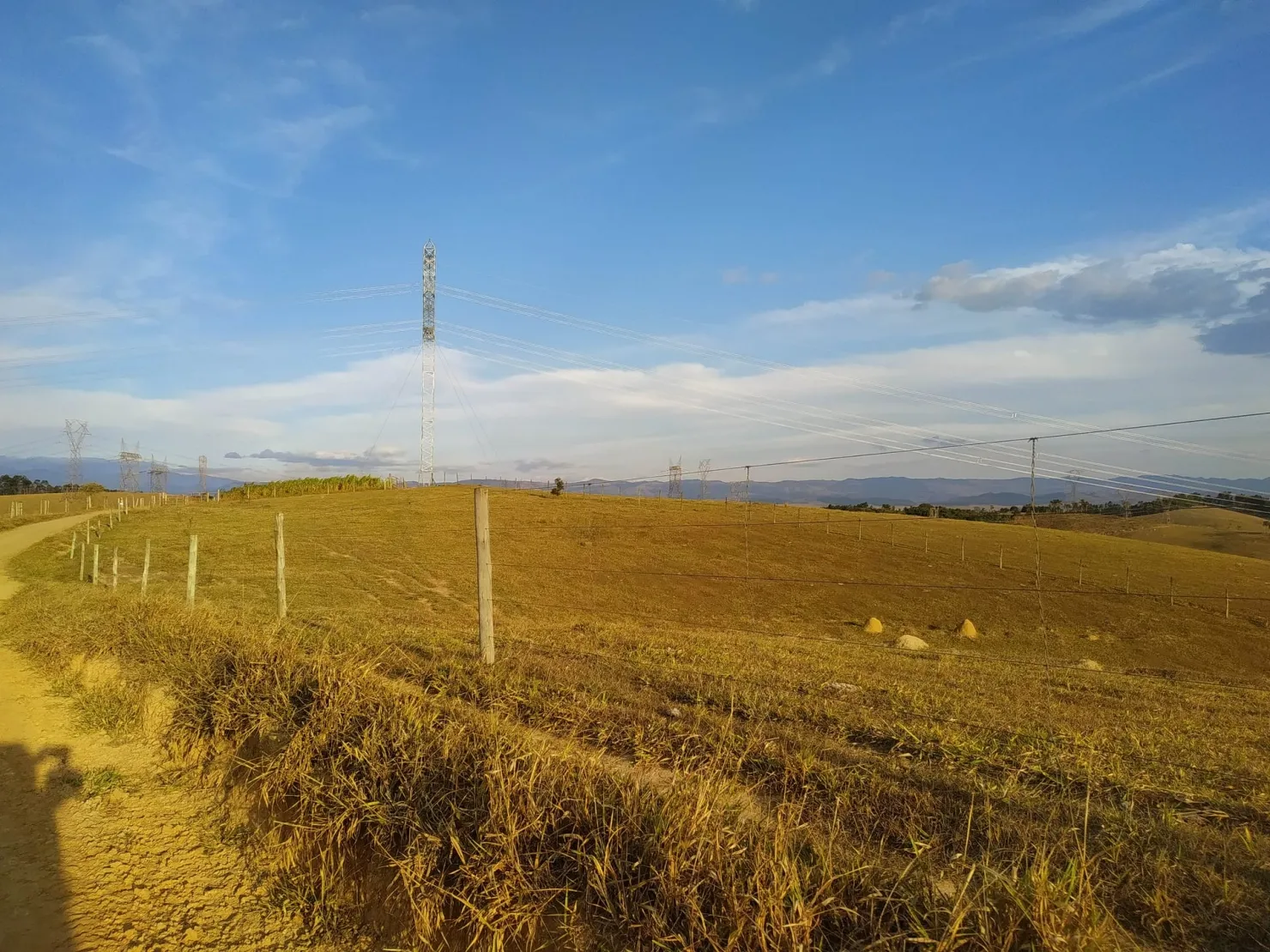 Imagem Chácara à venda 3 Quartos, 1 Suite, 4840000M², Zona Rural, Cachoeira Paulista - SP