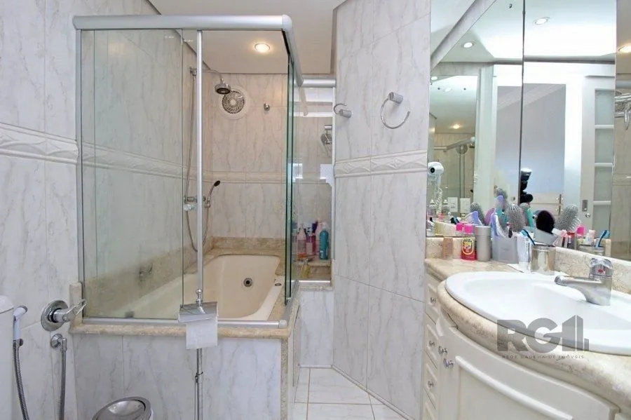 Imagem Excelente apartamento de 109,37m² com 3 dormitórios e 1 vaga de garagem.