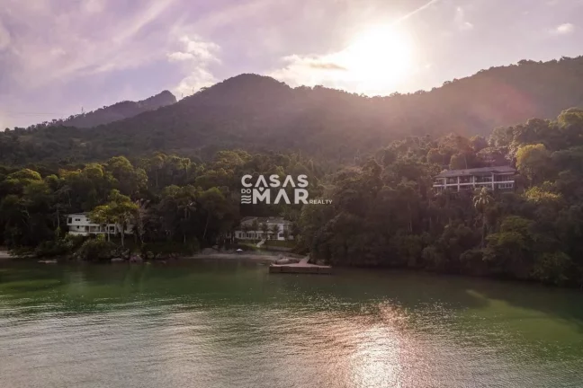 Imagem Casa de luxo à beira-mar em Angra dos Reis-RJ: 16 quartos, 16 suítes, 16 banheiros, 6 vagas de garagem, 200.000m² de área!