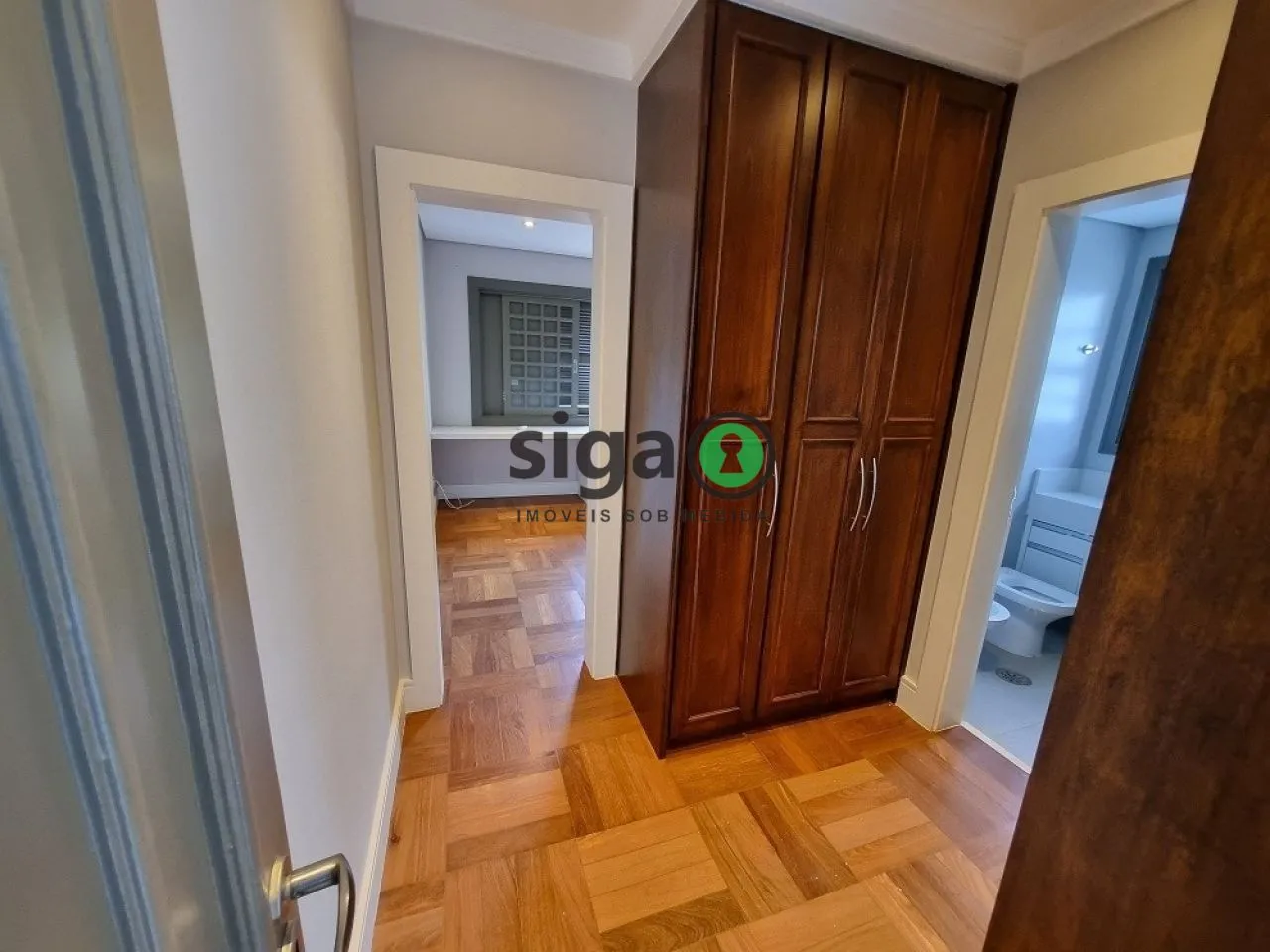 Imagem Casa em condomínio a venda no Alto da Boa Vista com 5 quartos