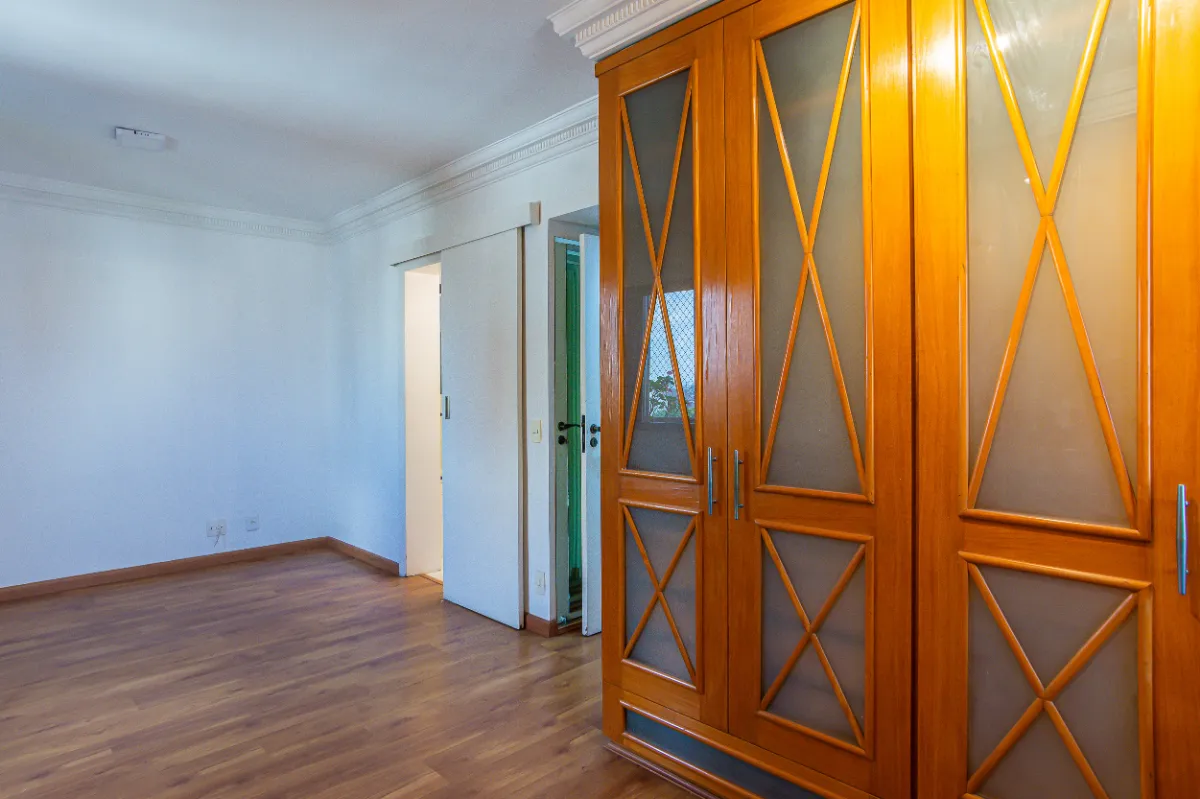 Imagem Cobertura para venda em Vila Suzana com 3 quartos, sendo 1 suíte, 223m2