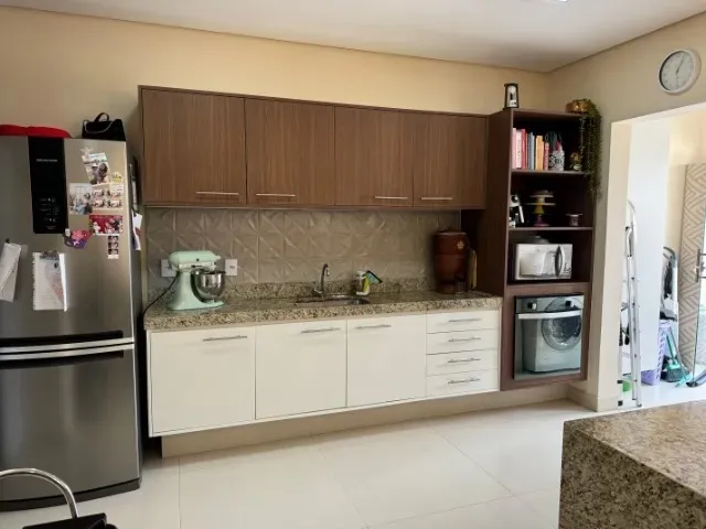 Imagem Lindo Sobrado à Venda em Condomínio Fechado em Sorocaba - 3 Suítes, Espaço Gourmet e Energia Solar