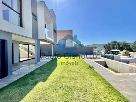 Imagem Casa Nova, de Alto Padrão, à Venda em Condomínio de Cotia
