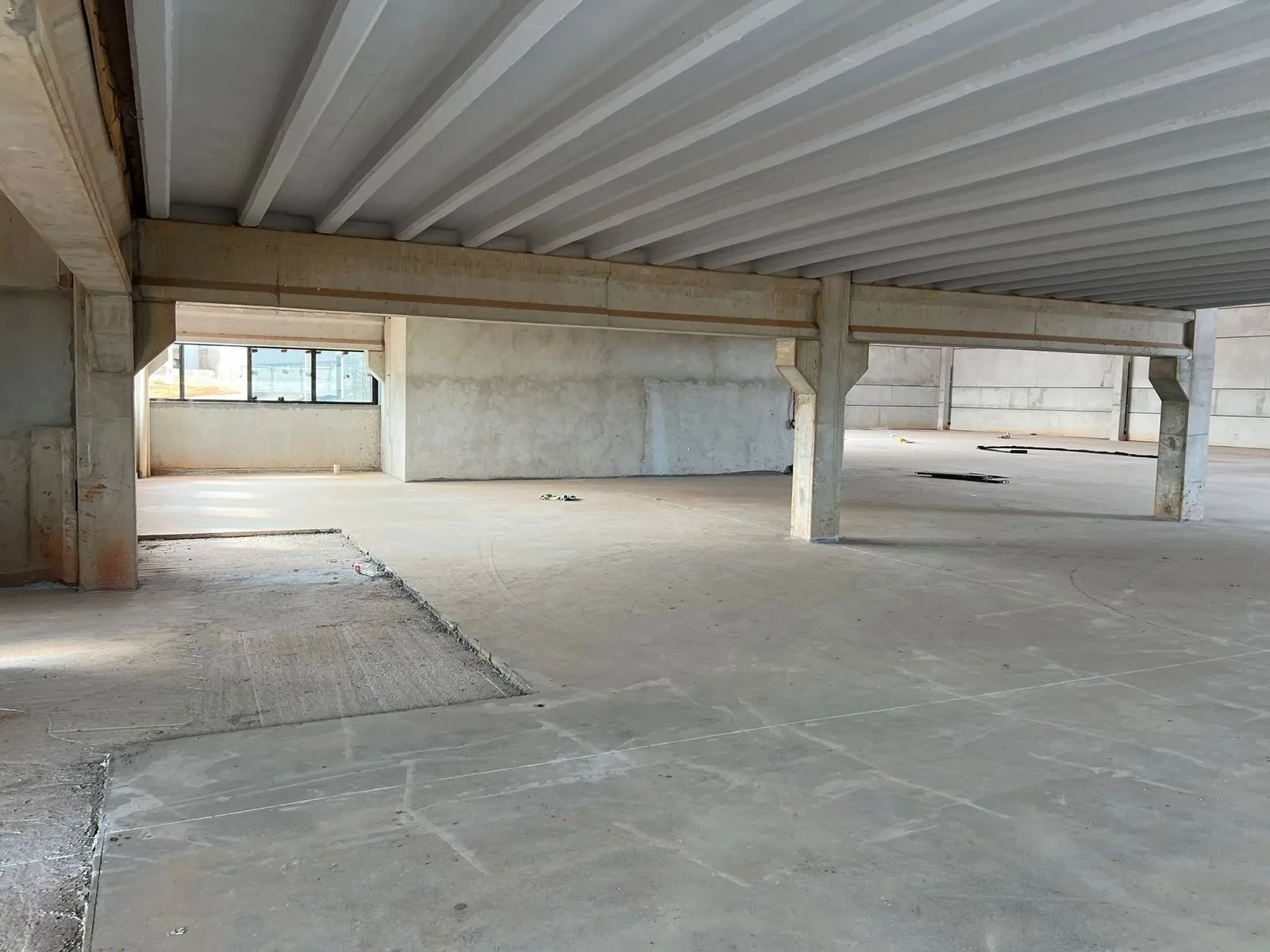 Imagem Galpão Empresarial de 2239,40m² Localizado em Iporanga - Sorocaba/SP!