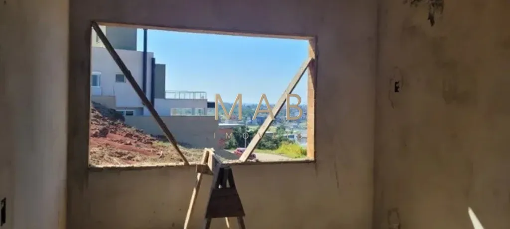 Imagem Espetacular casa à venda em Florianópolis-SC, no bairro Ingleses! 3 quartos sendo 2 suítes, 3 salas, 4 banheiros, 3 vagas de garagem, 326,00m².