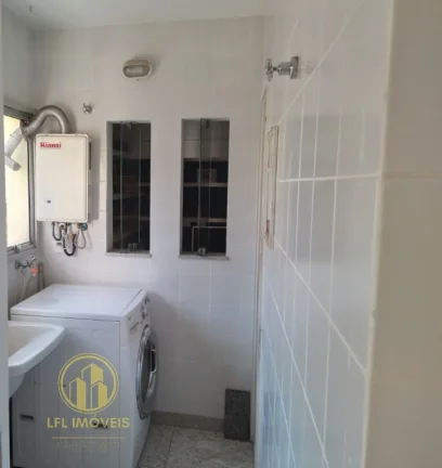 Imagem Espaçoso Apartamento de 3 Quartos em Indianópolis.