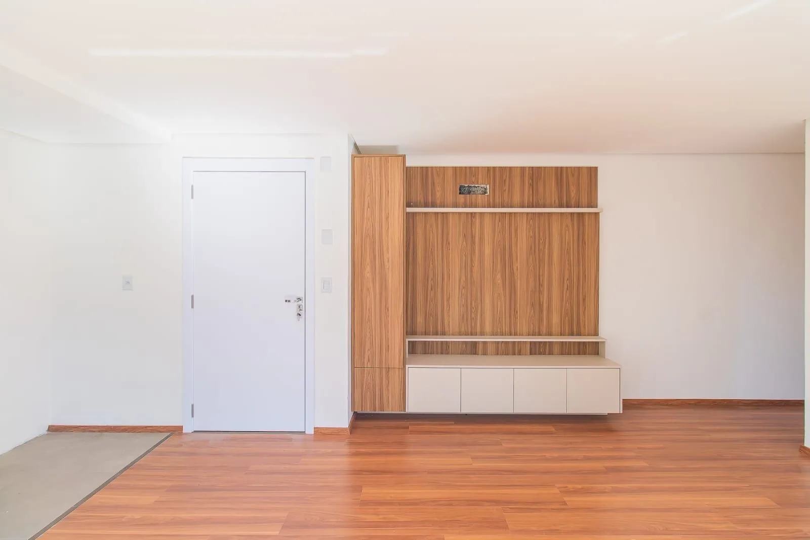 Imagem APARTAMENTO NOVO, NUNCA HABITADO NO JARDIM BOTANICO - ABAIXO DO MERCADO!