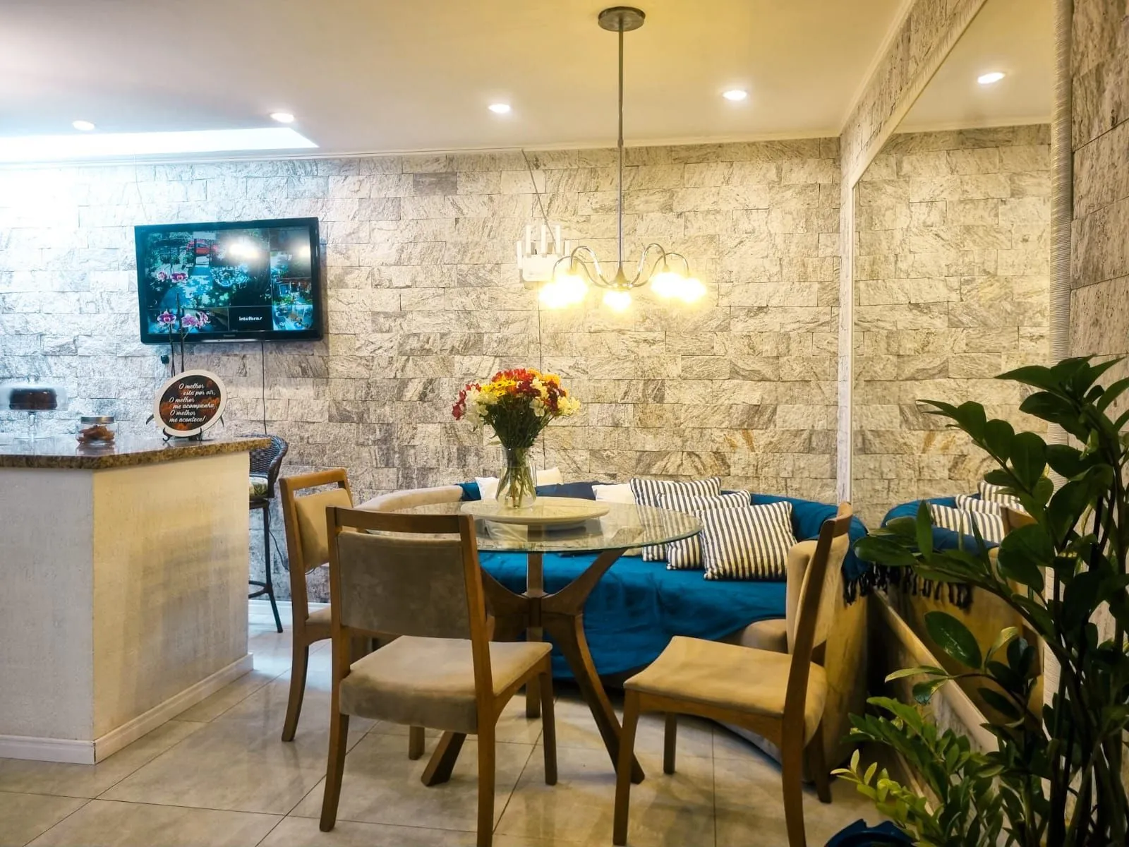 Imagem Casa Espetacular no Morro São Caetano (APAMECOR) - Vista privilegiada e muito conforto