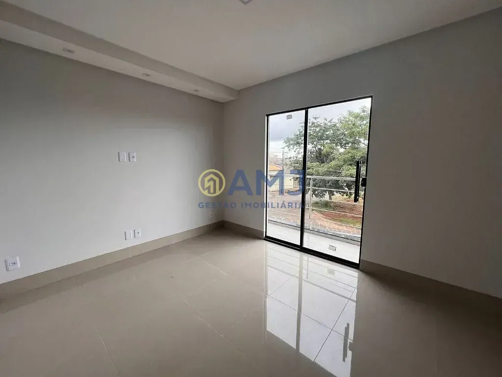 Imagem SOBRADO ALTO PADRÃO | SETOR TRÊS MARIAS - 3 SUÍTES PLENAS
