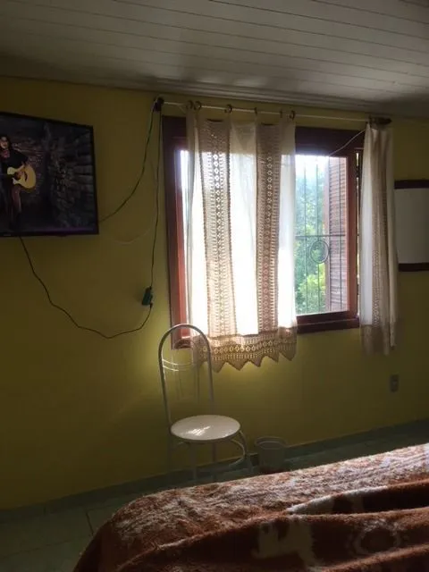 Imagem Casa para Venda - 150.82m², 4 dormitórios, 2 vagas - Nonoai