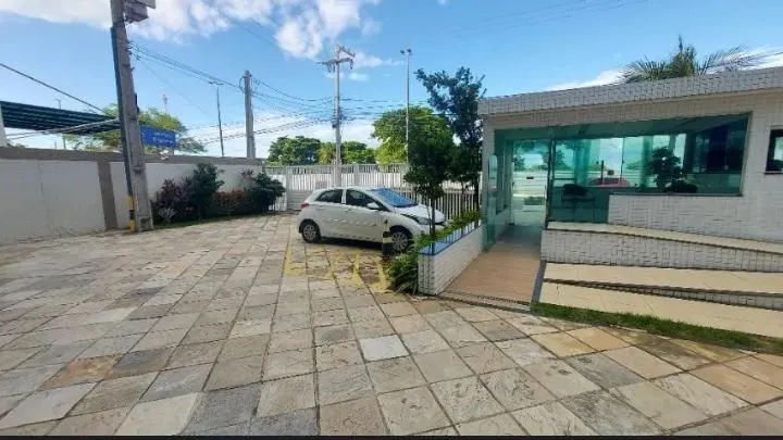 Imagem Apartamento amplo com 130 m² em Tambaú, 3 quartos, home office, varanda e localização estratégica na orla de João Pessoa..