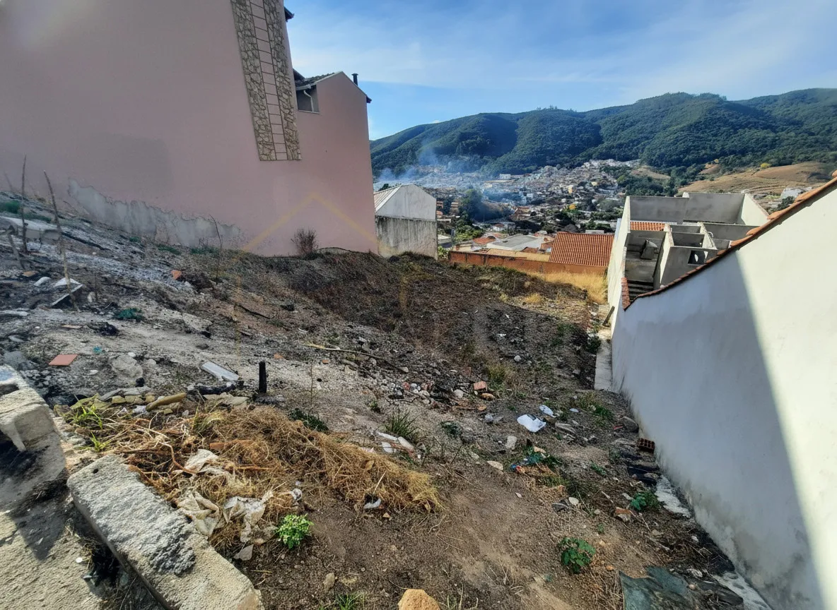 Imagem Terreno 420 m² à venda em Monte Verde, Poços de Caldas