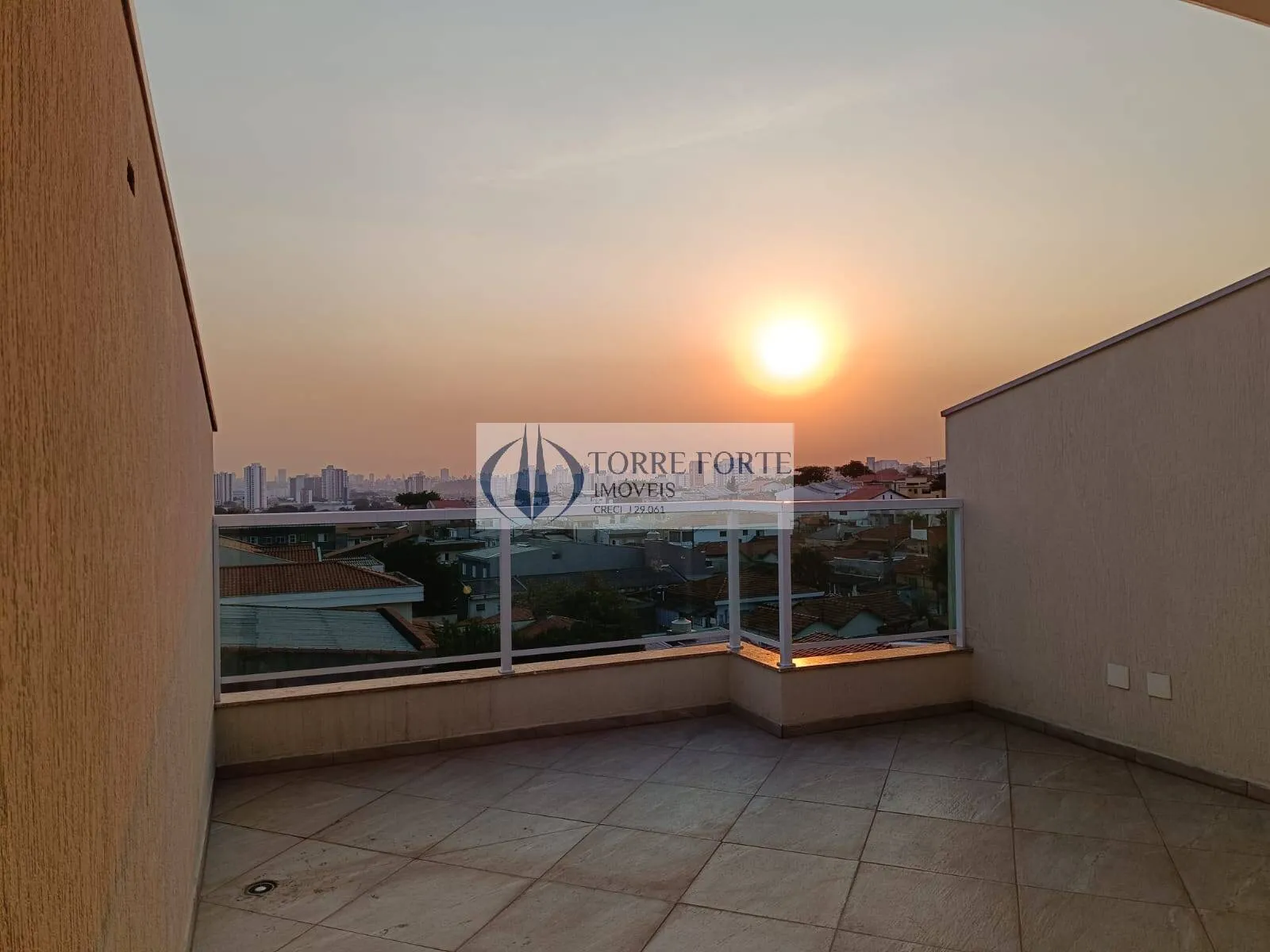 Imagem Sobrado em condominio com 2 quartos 2 vagas independentes na Vila Alpina.
