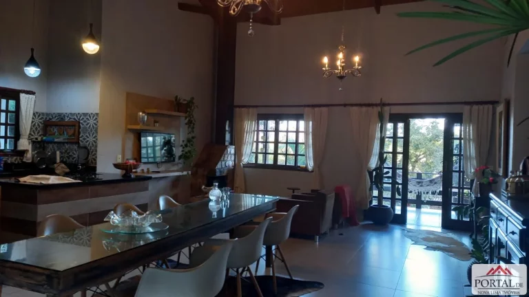 Imagem Esta linda casa a venda está localizada no Condomínio Vila do Ouro, em Nova Lima,