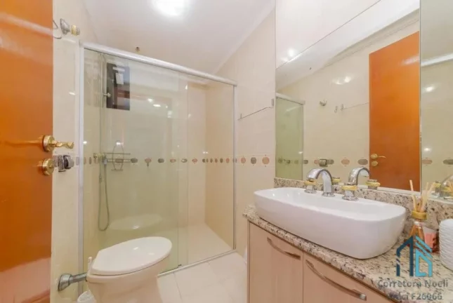 Imagem Apartamento Mobiliado, 03 quartos c/suíte + quarto empregada, 02 vagas no Bacacheri em Curitiba PR