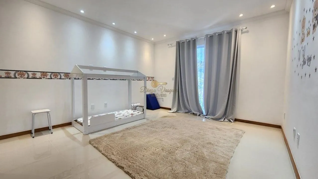 Imagem Casa em Condomínio para Venda em Teresópolis / RJ no bairro Albuquerque