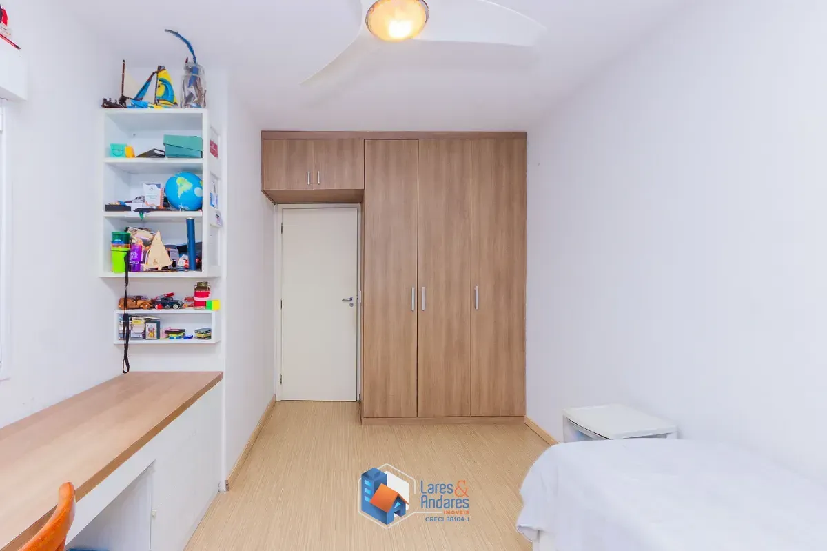 Imagem Casa para venda em Jardim Santa Helena com 4 quartos, sendo 2 suítes, 280m²