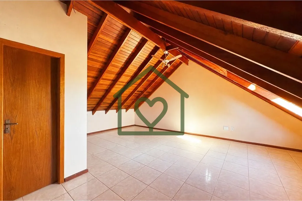 Imagem casa em condomínio, projetada para oferecer conforto, praticidade e ambientes acolhedores para toda...