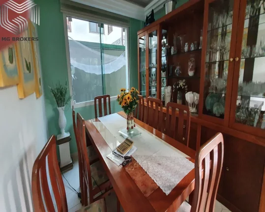 Imagem Casa em Condomínio de Alto Padrão no Recreio dos Bandeirantes, RJ: 3 suítes, 4 vagas, 558m² de luxo! Pfoximo a Praia