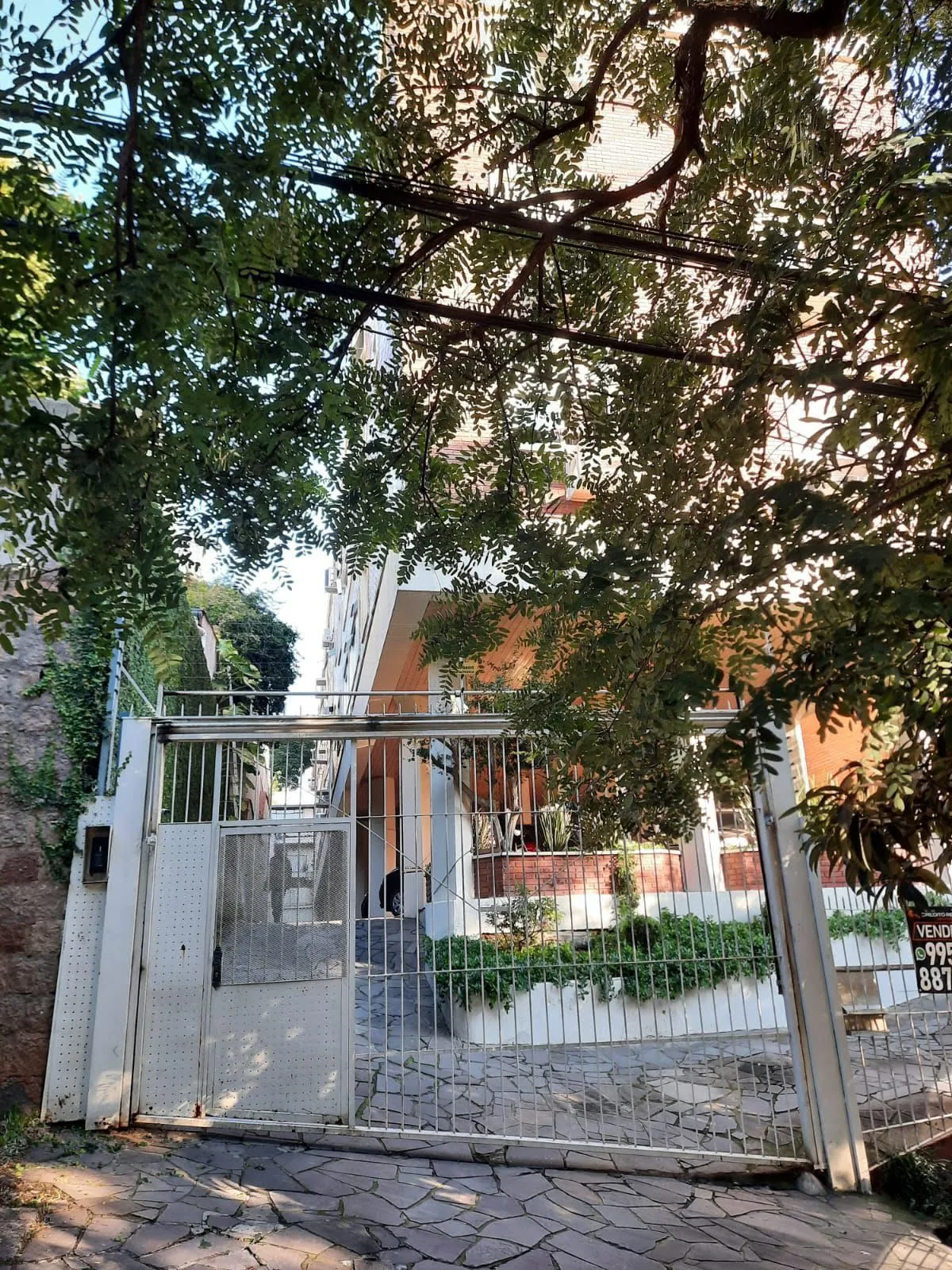 Apartamento de 1 dormitório e 1 vaga de garagem sem elevador !