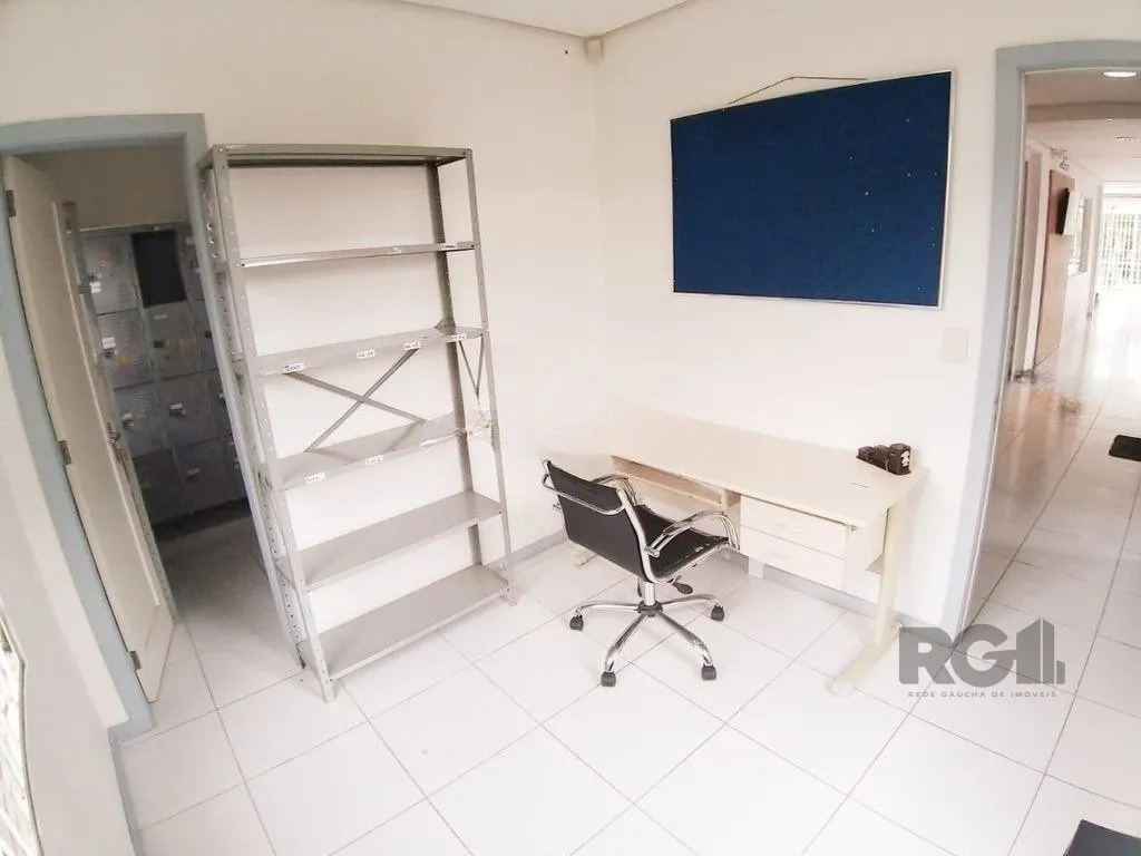Imagem Casa comercial com 12 dormitórios no bairro Teresópolis