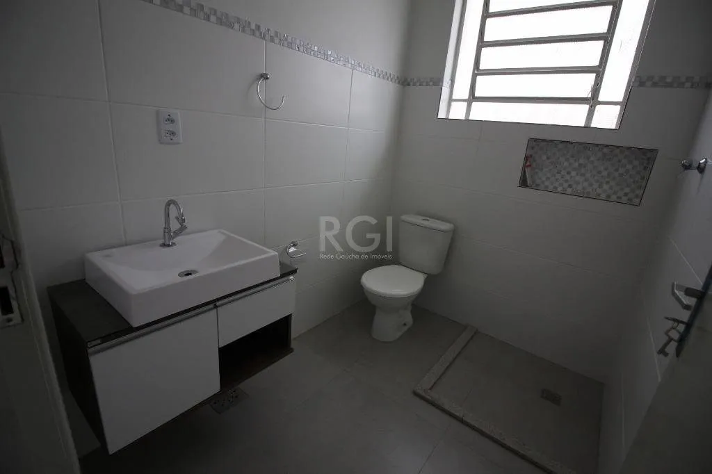 Imagem Casa com 3 Dormitórios Para comprar 250 m² - Petrópolis - Porto Alegre/R