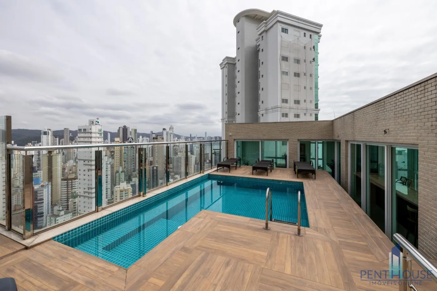 Foto do imóvel Cobertura Duplex para Venda em Balneário Camboriú, CENTRO, 4 dormitórios, 4 suítes, 4 banheiros, 6 vagas em Rua 3250, 100 - CENTRO, Balneário Camboriú - SC