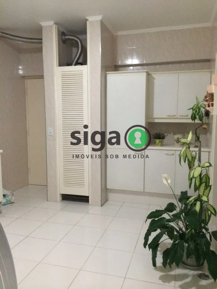 Imagem Apartamento com 240m², 4 suítes, 4 vagas, Vila Andrade -