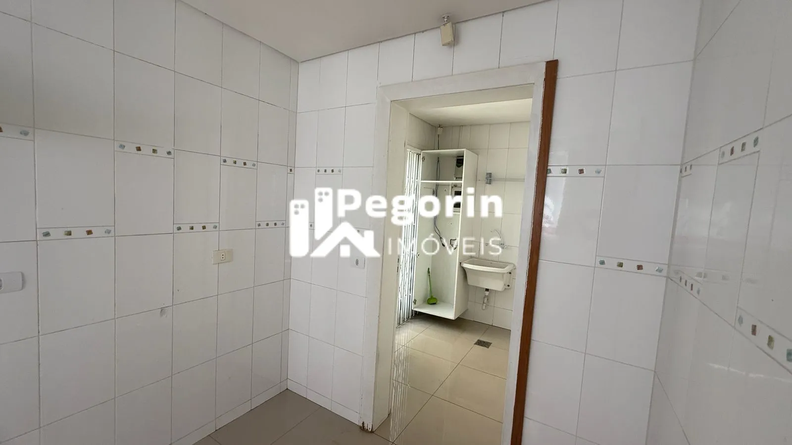 Imagem Sobrado Triplex 04 quartos sendo 02 suítes 200M²