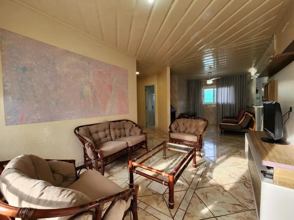 Imagem Casa 3 dormitórios, 1 suite, lareira, 2 vagas de garagem, piscina, bairro Mariápolis, Osório-RS