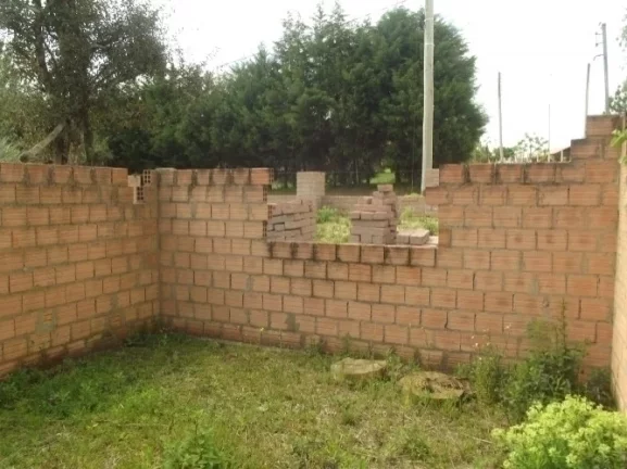 Imagem Lindo Terreno residencial com obra inacabada de 100m², condomínio fechado
