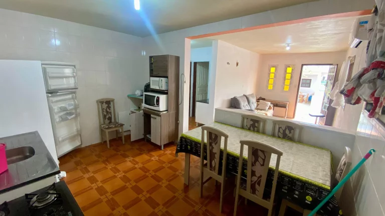 Imagem Conjunto de Casas à Venda ? Excelente Oportunidade Comercial e Residencial em Garopaba-SC!