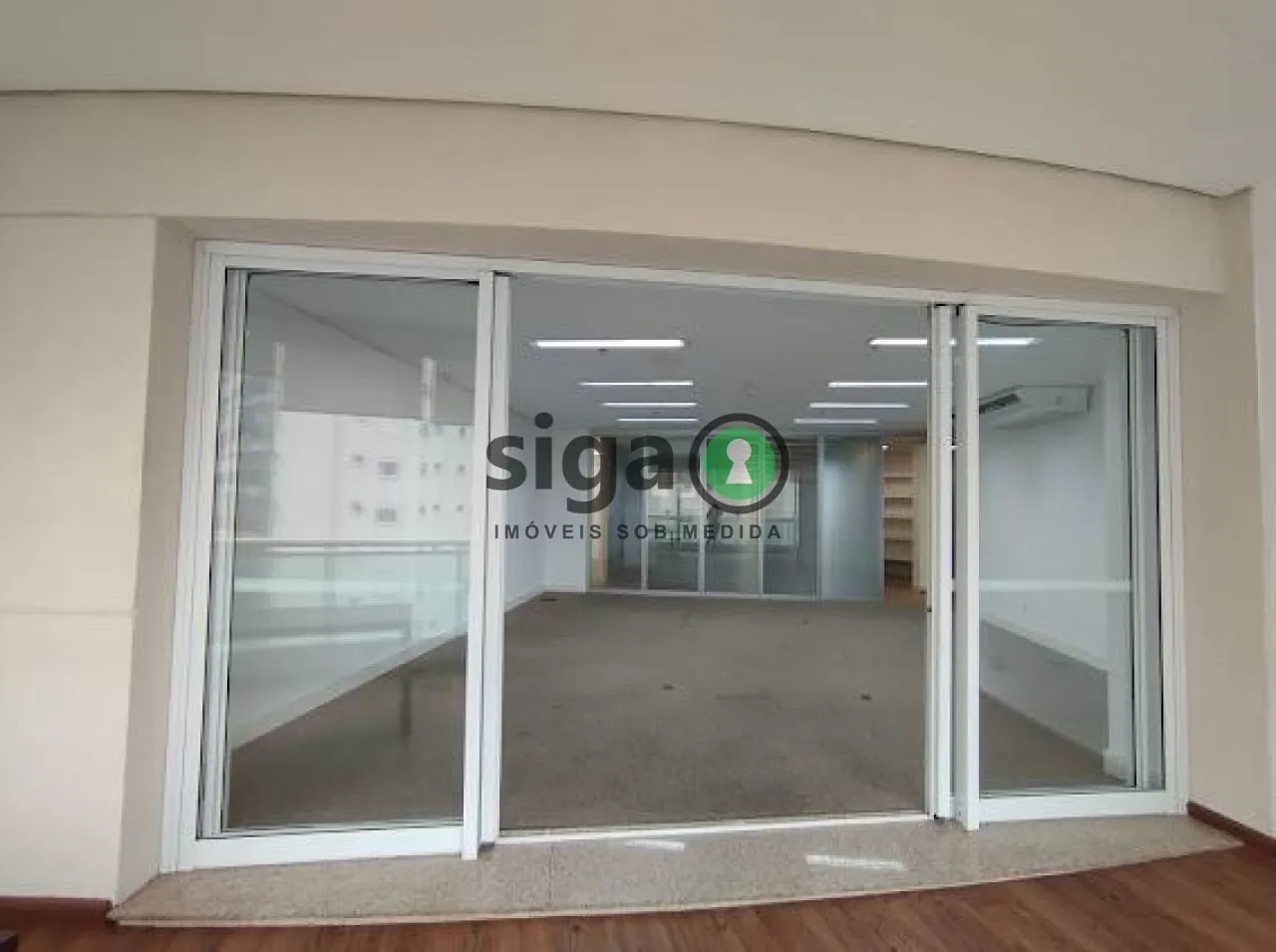 Imagem Conjunto Comercial a Venda e Locação em Cerqueira César com 166 m², Sem mobília.