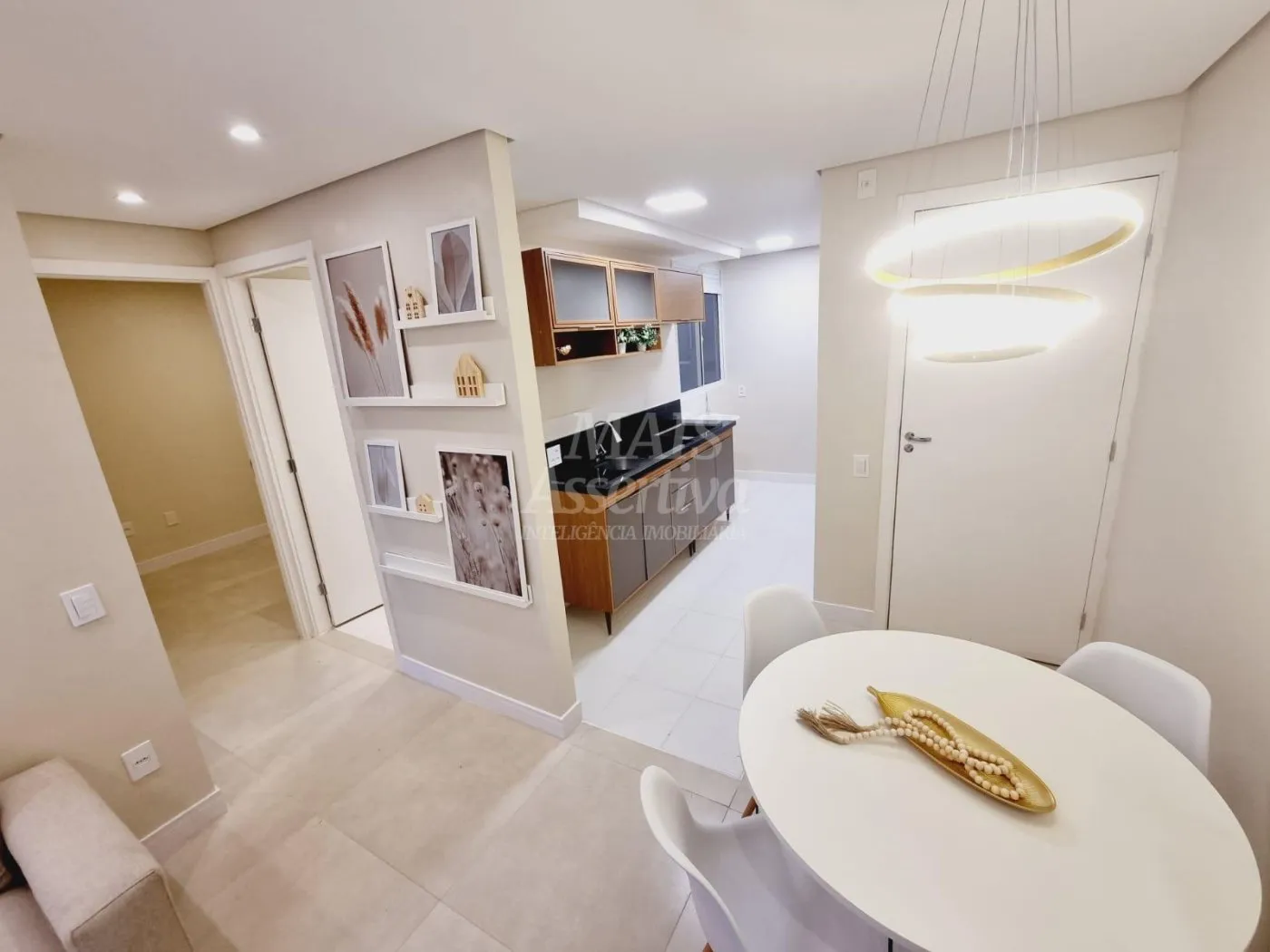 Imagem Ótimo apartamento à venda no bairro Hípica em POA - 2 dormitórios
