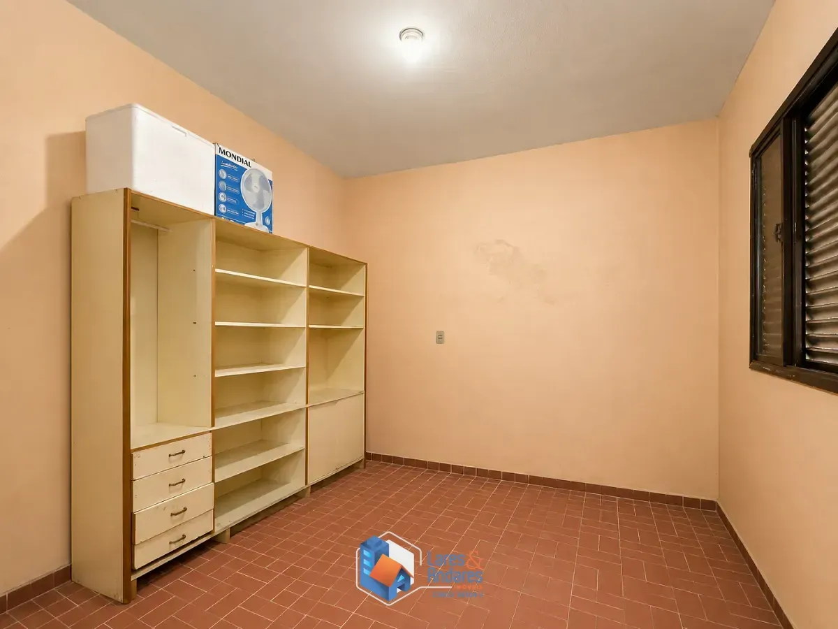Imagem Casa para venda em Jardim Shangrilá (Zona Norte) com 3 quartos, 250m²