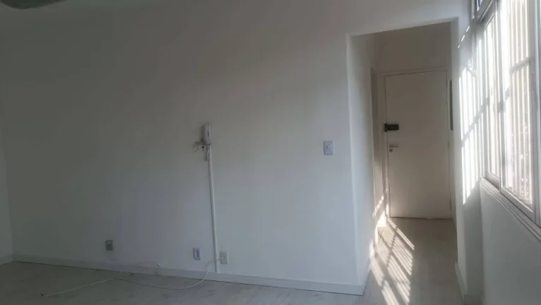 Apartamento reformado, 2 dormitórios no Jardim Paulista