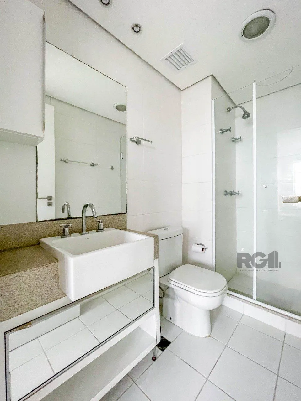 Imagem APARTAMENTO DE 38M² COM 1 DORMITÓRIO E 1 VAGA - BAIRRO PRAIA DE BELAS