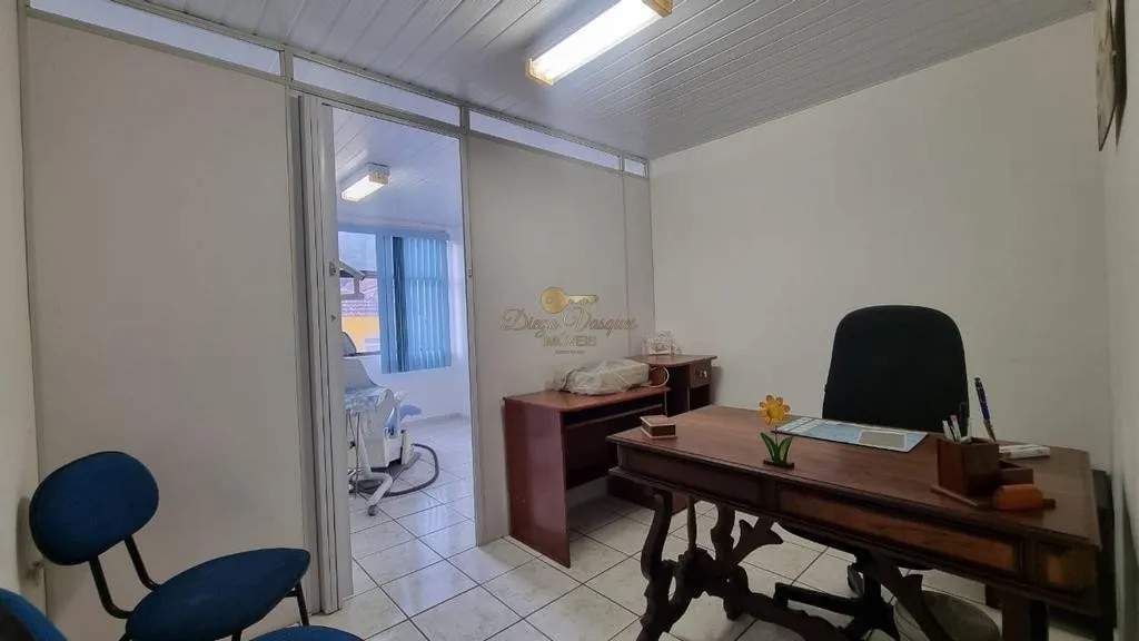 Imagem Sala Comercial para Venda em Teresópolis / RJ no bairro Várzea