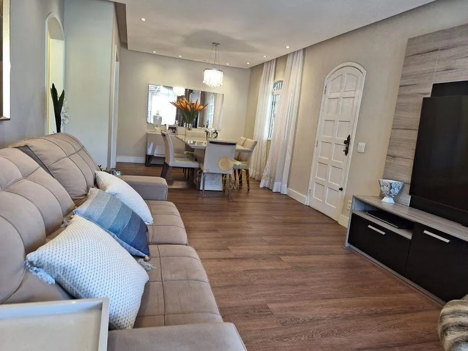 Imagem Casa para Venda em Teresópolis / RJ no bairro Várzea