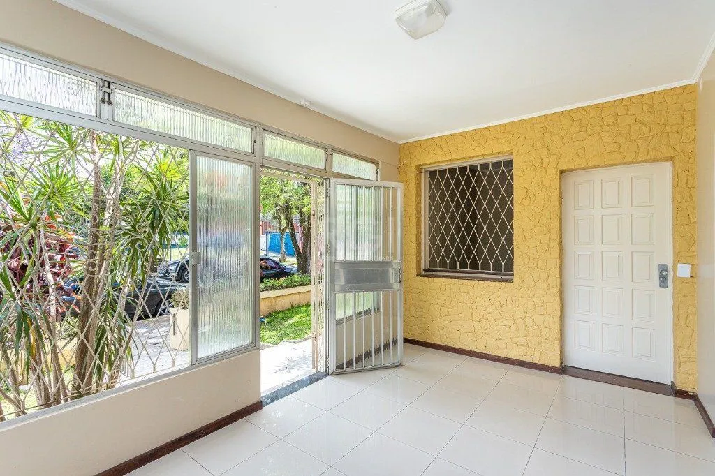Imagem Casa para Venda - 740m², 5 dormitórios, sendo 1 suites, 3 vagas - Vila Assunção