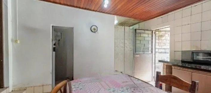 Imagem Casa de 3 dormitórios para venda ,estuda imóvel de menor valor no negócio, bairro Partenon em Porto Alegre/RS.