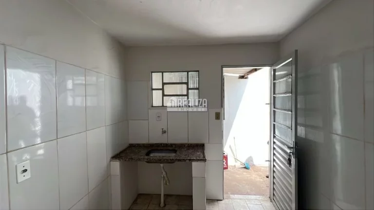 Imagem Casa para alugar no bairro Conjunto Cássio Rezende em Uberaba