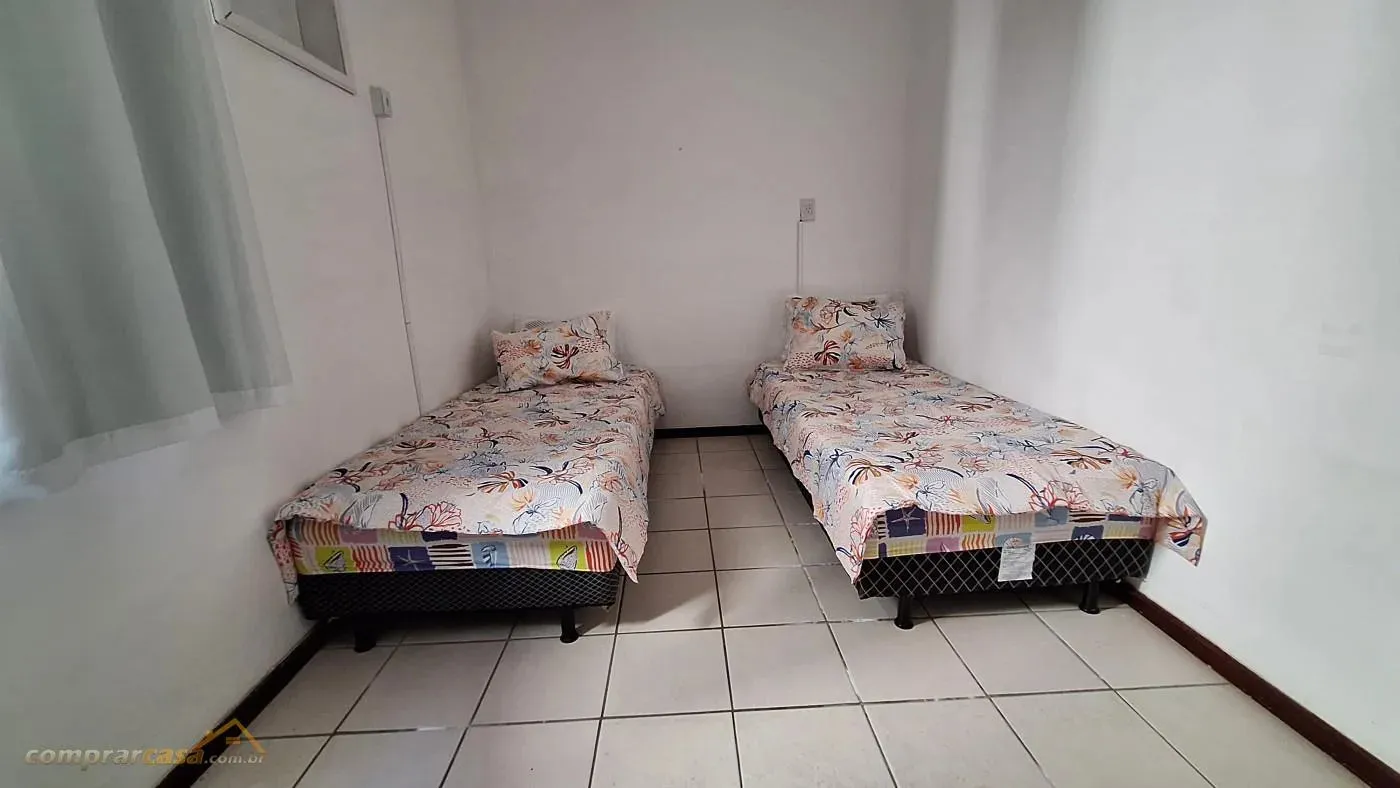 Imagem Casa em Condomínio para Venda em Cabo Frio / RJ no bairro Palmeiras