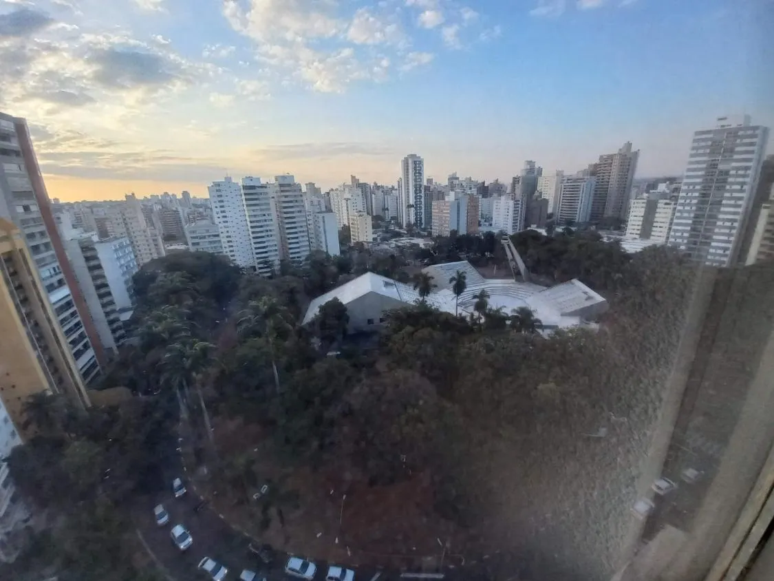 Imagem MODERNO E SOFISTICADO: Lindo apartamento com localização privilegiada no Cambuí, Campinas.
