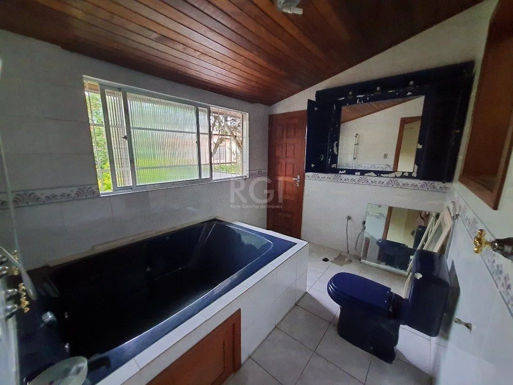 Imagem Casa para Venda - 300m², 3 dormitórios, sendo 3 suites, 5 vagas - Santana