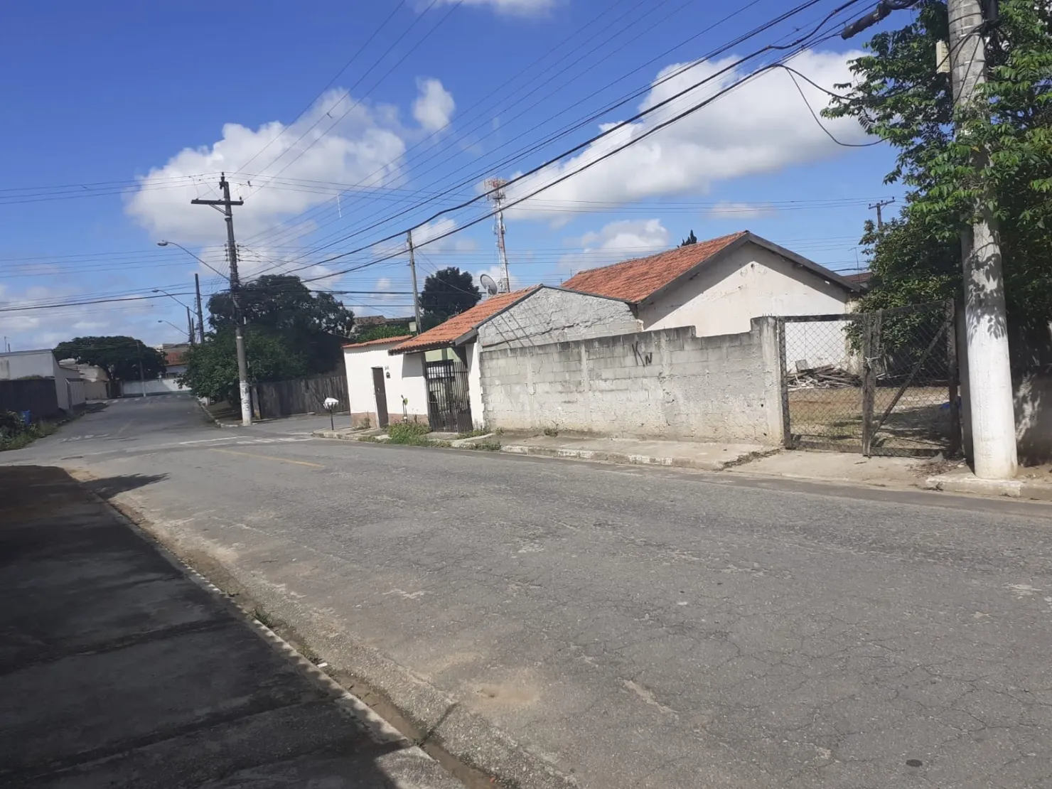 Imagem Terreno à venda 150M², Moreira César, Pindamonhangaba - SP