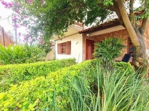 Imagem Casa de 388m² com 3 quartos.
