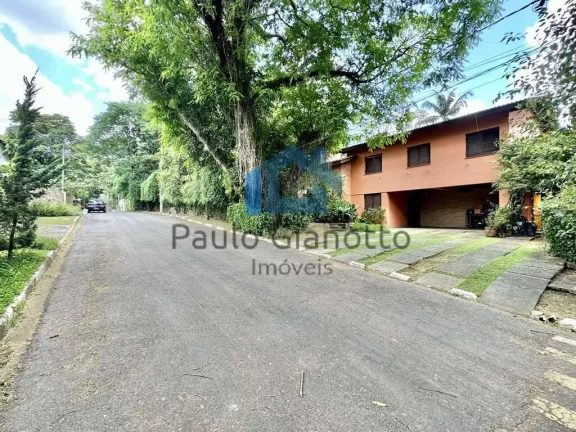Foto do imóvel Casa Alto Padrão à Venda no Recanto Impla Granja Viana em Rua Venezuela