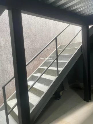 Imagem Casa Comercial de Alto Padrão para Locação na Vila Mariana, São Paulo-SP: 3 Salas, 4 Banheiros e 118 m² de Área.