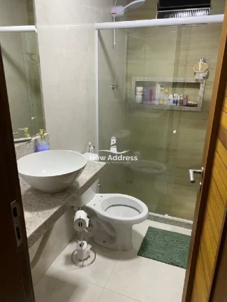 Imagem Apartamento 2 quartos reformado com 70m², piso laminado novo, cozinha planejada e banheiro renovado. Oportunidade! Não aceita financiamento bancário.